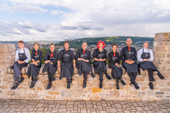 Schloss Steinburg freut sich über neun Auszubildende